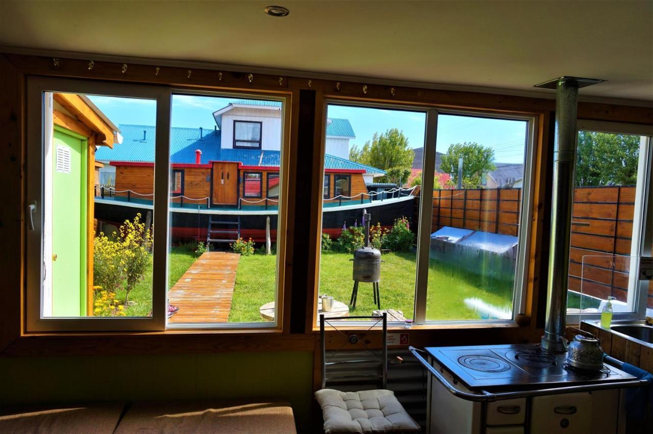 Corner Hostel Пуэрто-Наталес Экстерьер фото