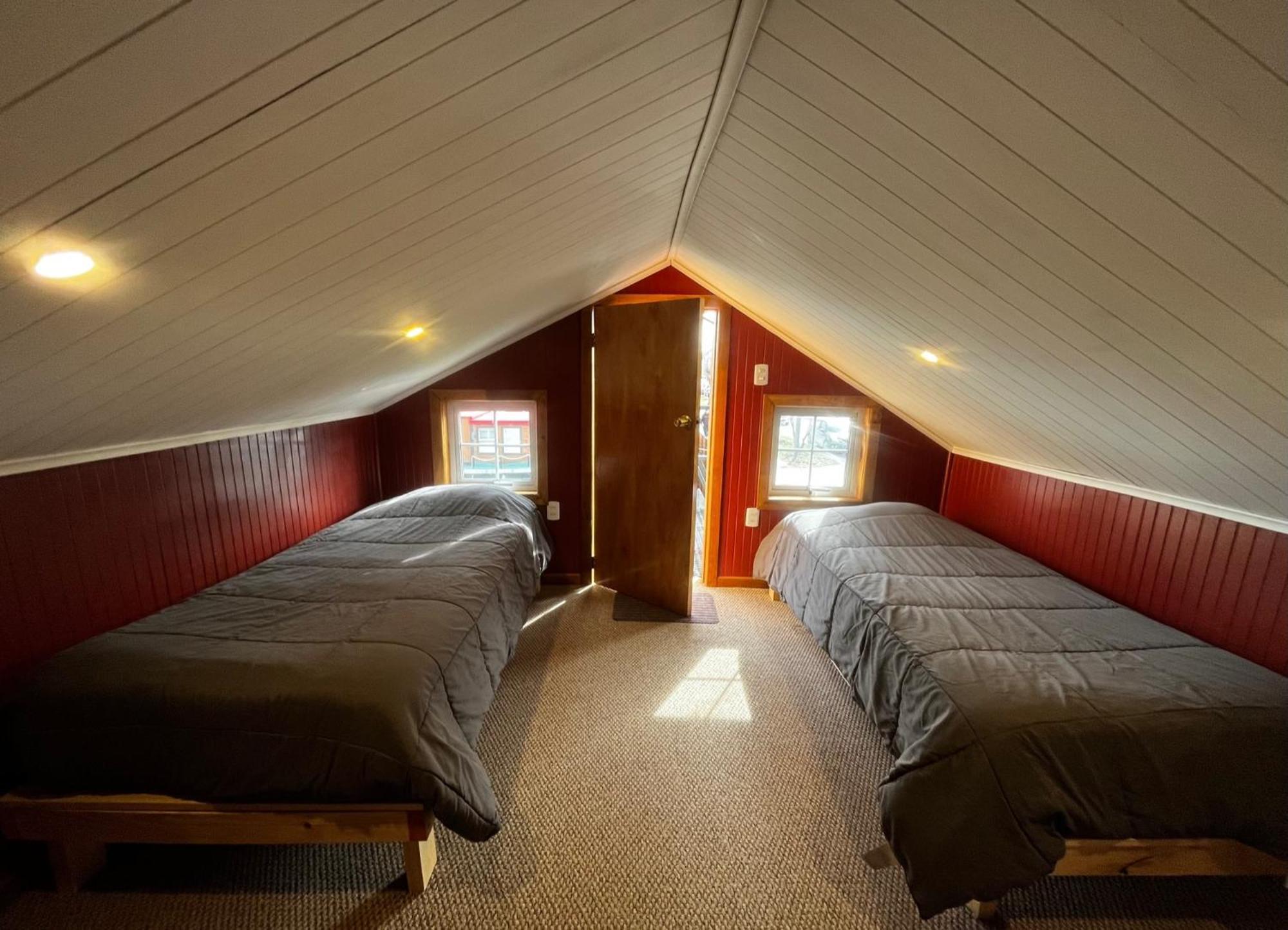 Corner Hostel Пуэрто-Наталес Экстерьер фото