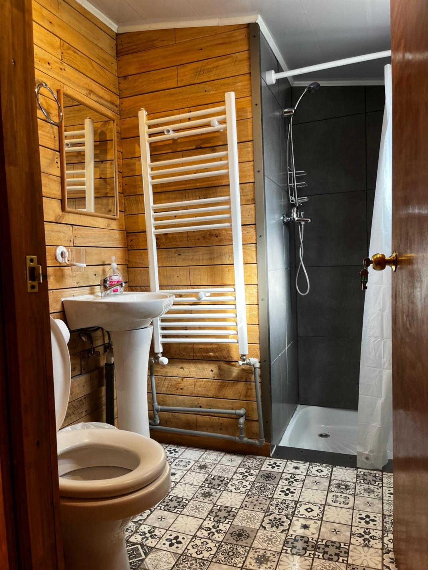 Corner Hostel Пуэрто-Наталес Экстерьер фото
