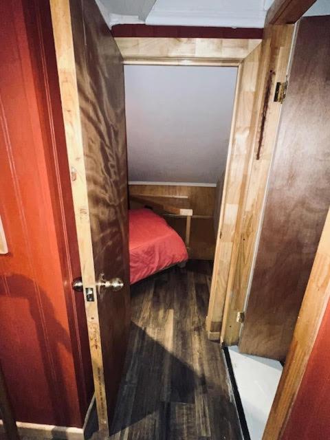 Corner Hostel Пуэрто-Наталес Экстерьер фото