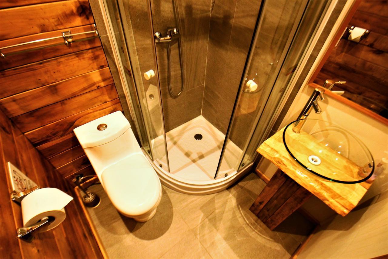 Corner Hostel Пуэрто-Наталес Экстерьер фото