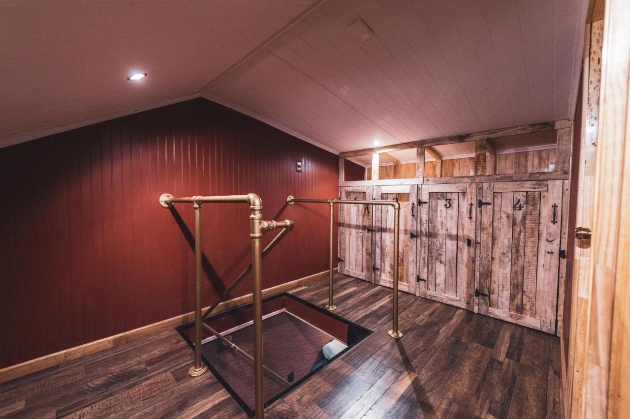 Corner Hostel Пуэрто-Наталес Экстерьер фото